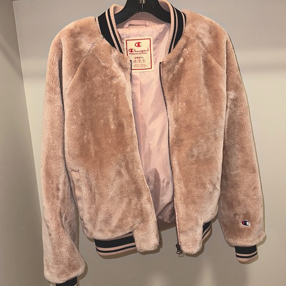 Champion pink Faux Fur bomber jacket in size SMALL, like new!!!! - Picture 2 of 7